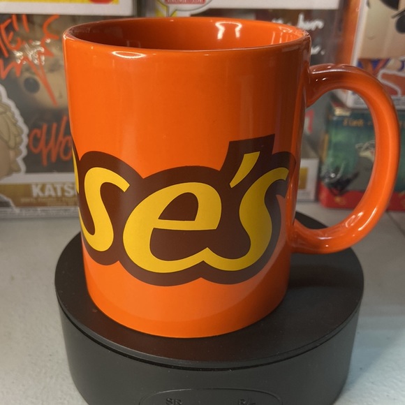 Reese’s Peanut Butter Cup Logo Coffee Mug 🔥 - Picture 3 of 5